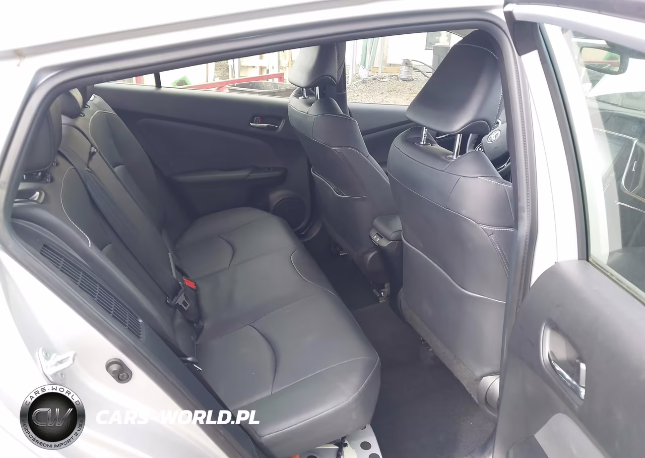 2022 Toyota Prius Prime Limited VIN:JTDKAMFP9N3227971 - 8