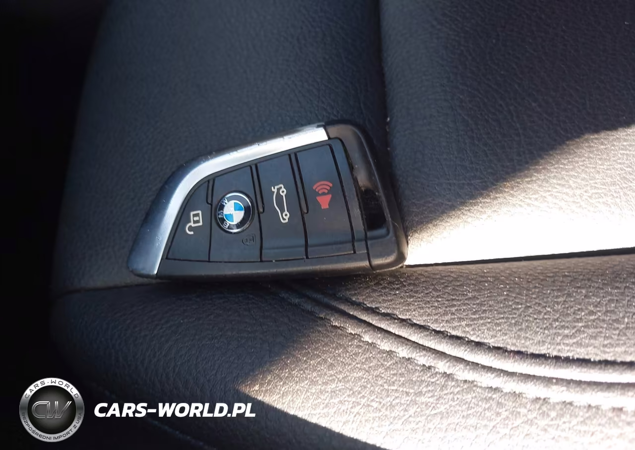 2018 BMW X1 Sdrive28I VIN:WBXHU7C33J3F04540 - 11