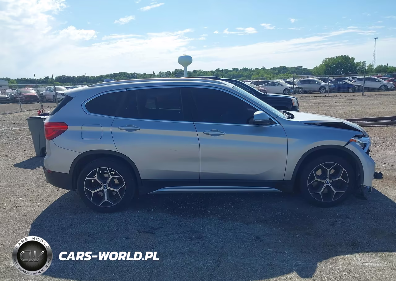 2018 BMW X1 Sdrive28I VIN:WBXHU7C33J3F04540 - 13
