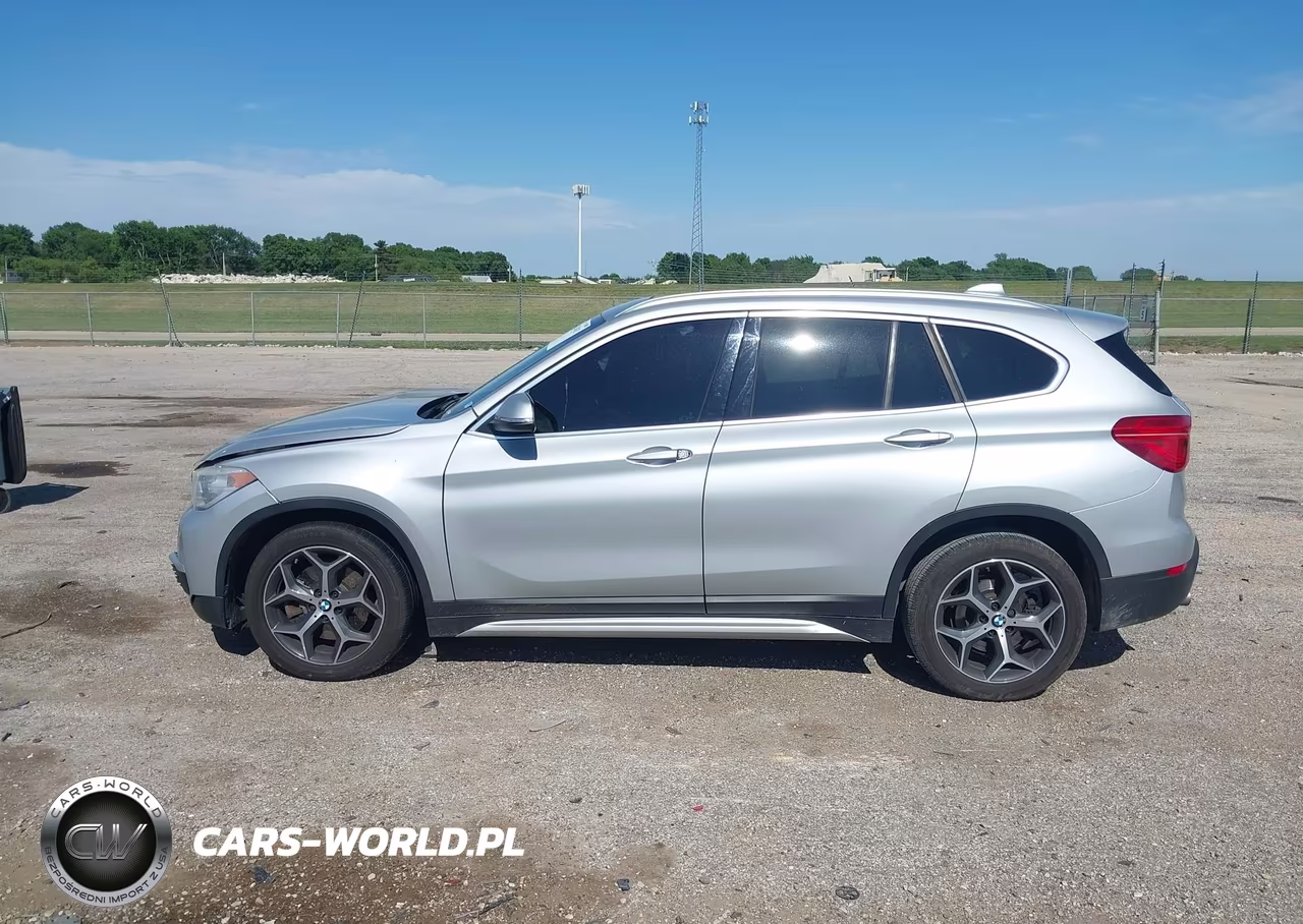 2018 BMW X1 Sdrive28I VIN:WBXHU7C33J3F04540 - 14