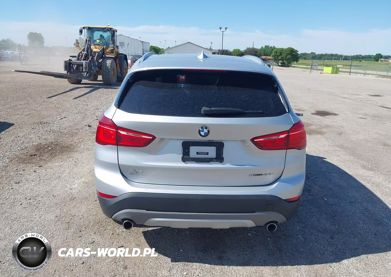 2018 BMW X1 Sdrive28I VIN:WBXHU7C33J3F04540 - 16