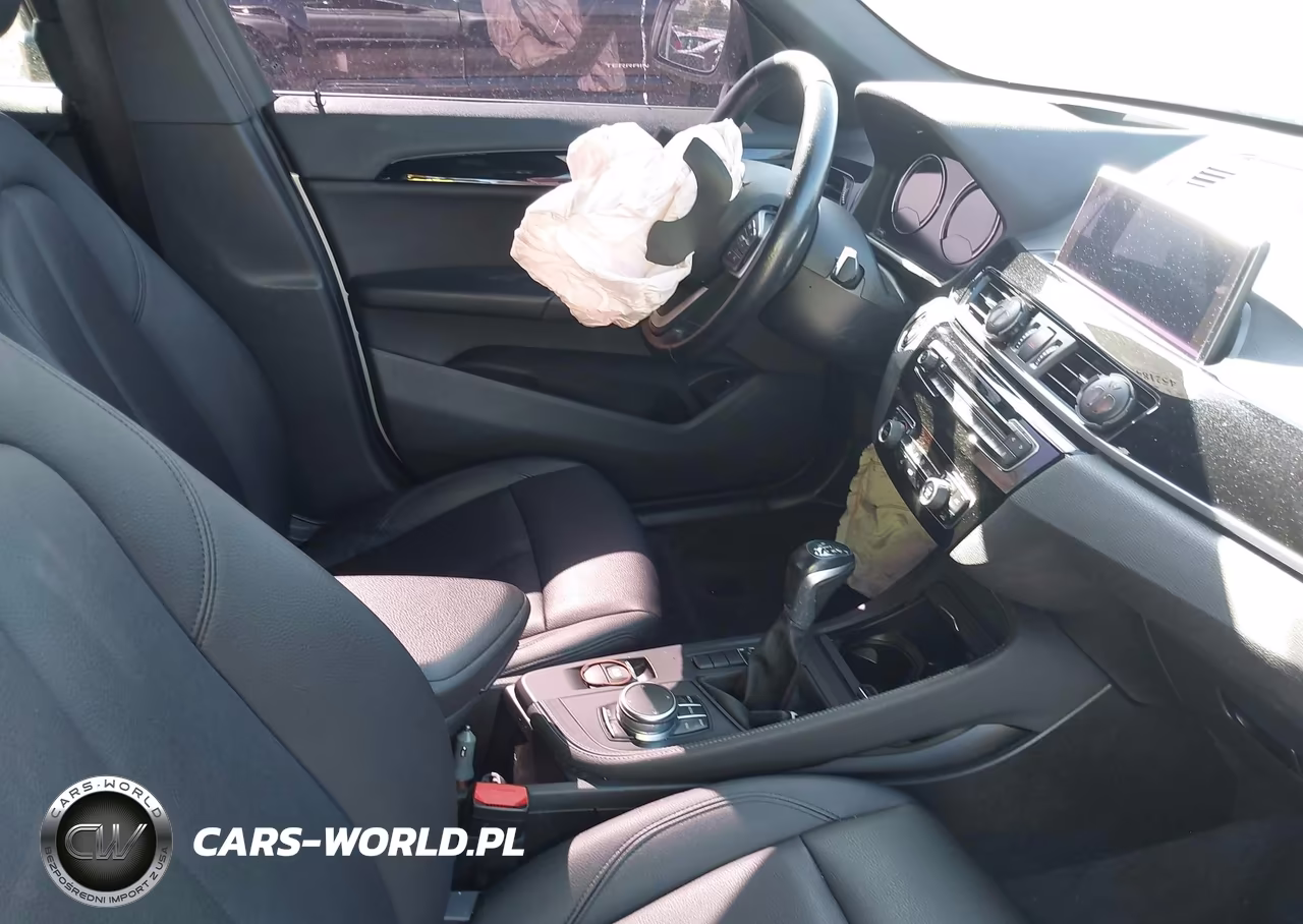 2018 BMW X1 Sdrive28I VIN:WBXHU7C33J3F04540 - 5