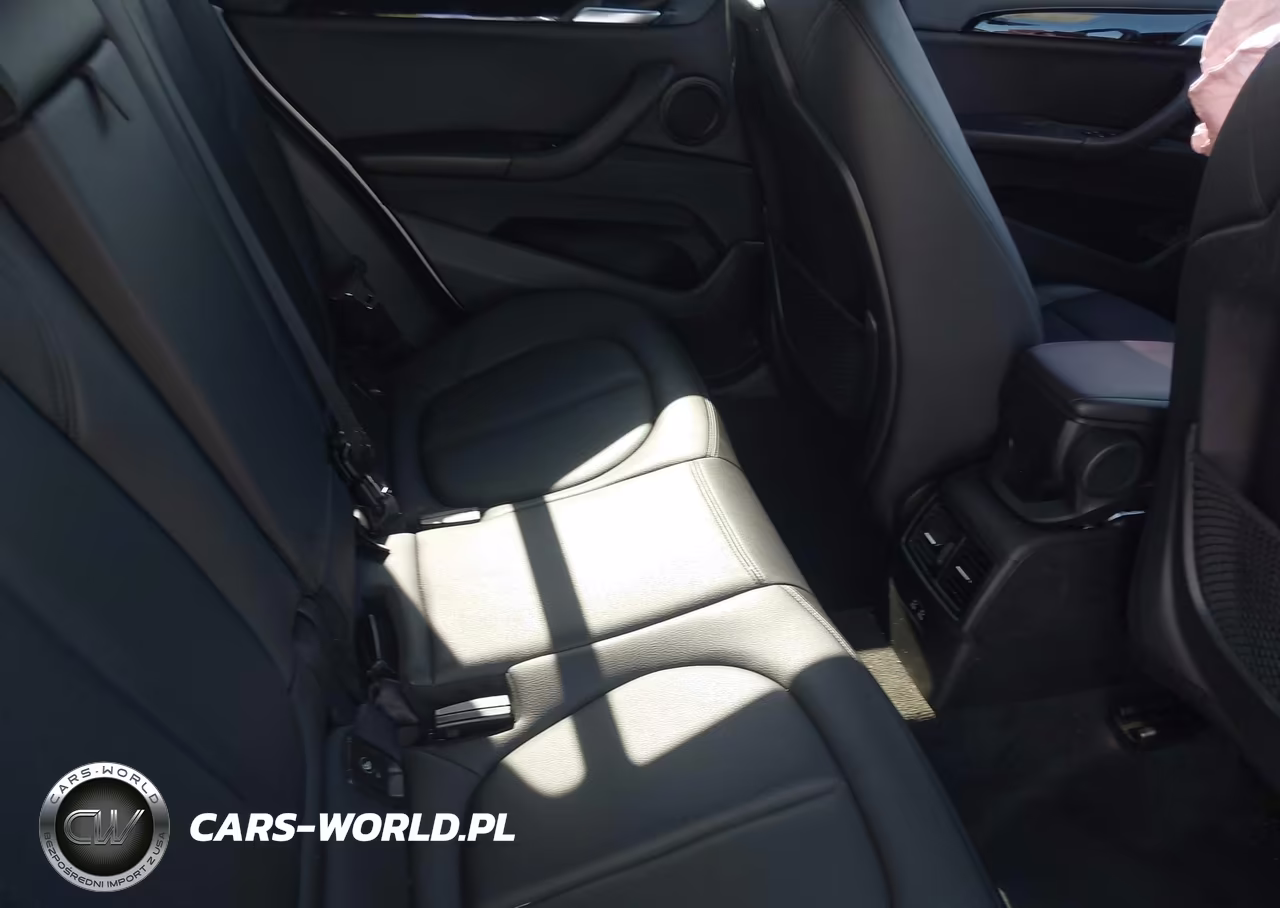 2018 BMW X1 Sdrive28I VIN:WBXHU7C33J3F04540 - 8