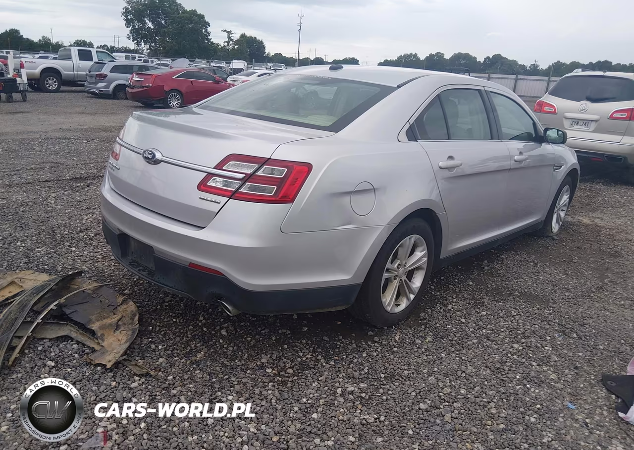 2017 Ford Taurus Se VIN:1FAHP2D83HG136920 - 4