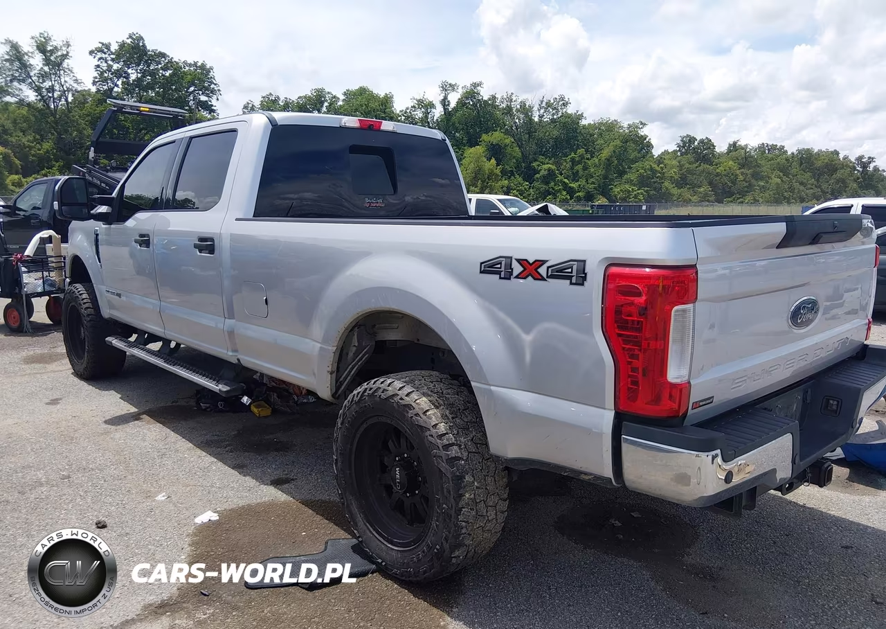 2017 Ford F-250 Xlt VIN:1FT7W2BT5HED26505 - 3