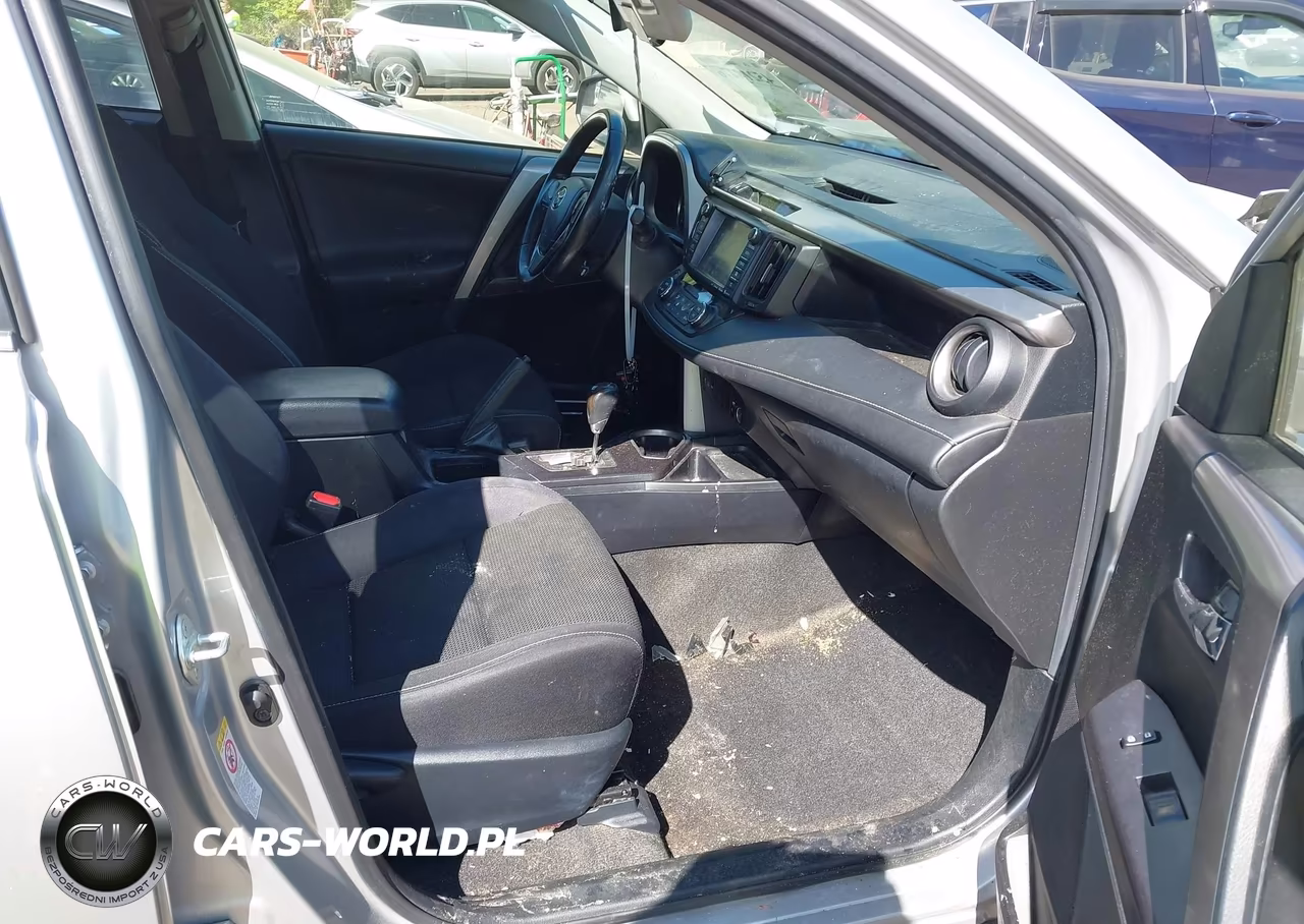 2016 Toyota Rav4 Hybrid Xle VIN:JTMRJREVXGD031983 - 5