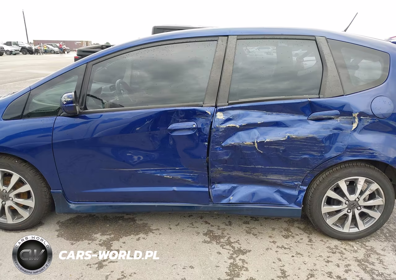 2012 Honda Fit Sport VIN:JHMGE8H56CC027221 - 14