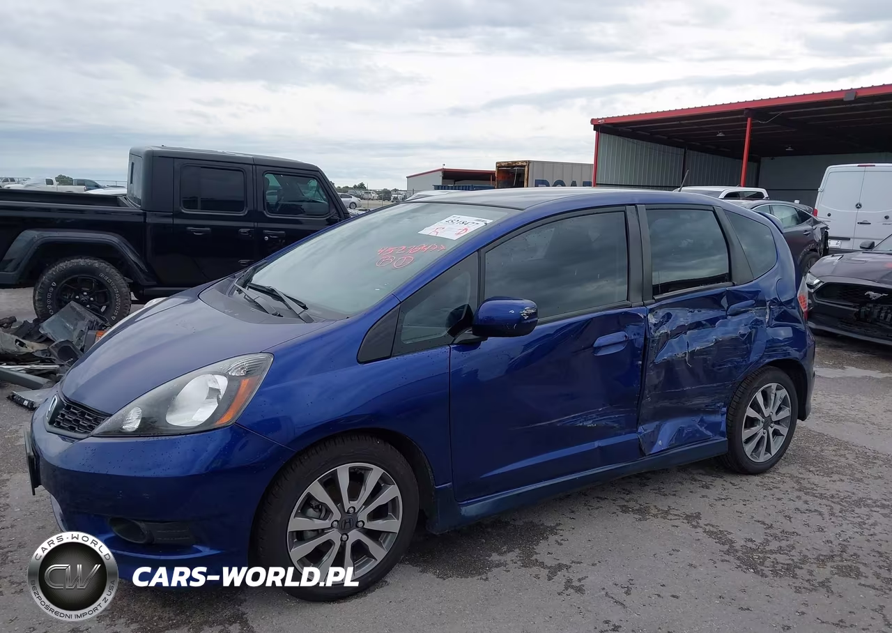 2012 Honda Fit Sport VIN:JHMGE8H56CC027221 - 17