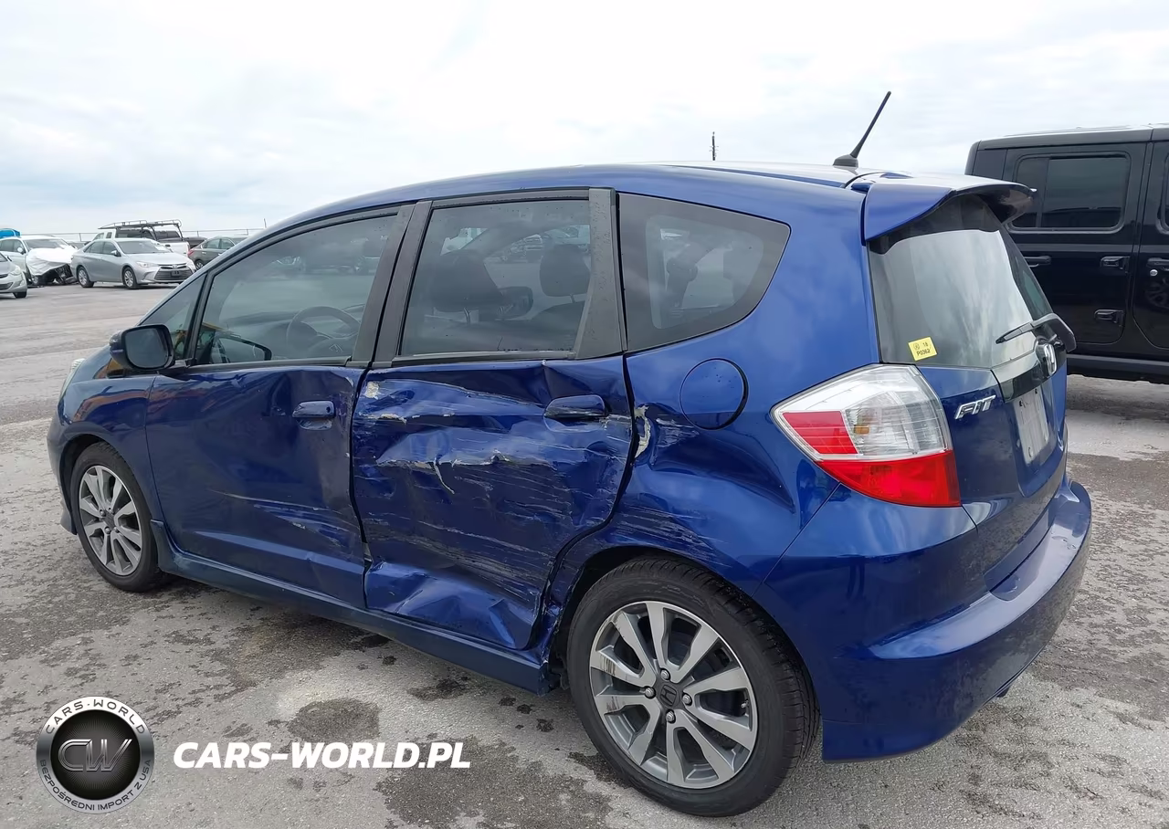 2012 Honda Fit Sport VIN:JHMGE8H56CC027221 - 18
