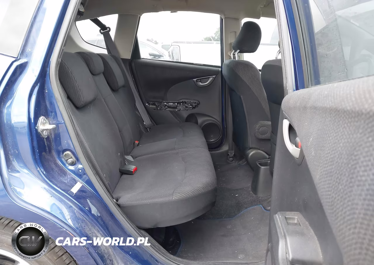 2012 Honda Fit Sport VIN:JHMGE8H56CC027221 - 8