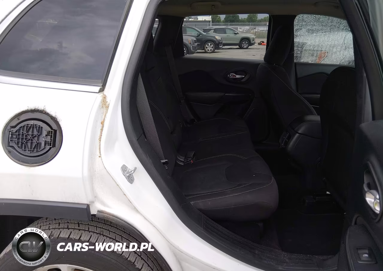 2016 Jeep Cherokee Latitude VIN:1C4PJLCB7GW178005 - 8