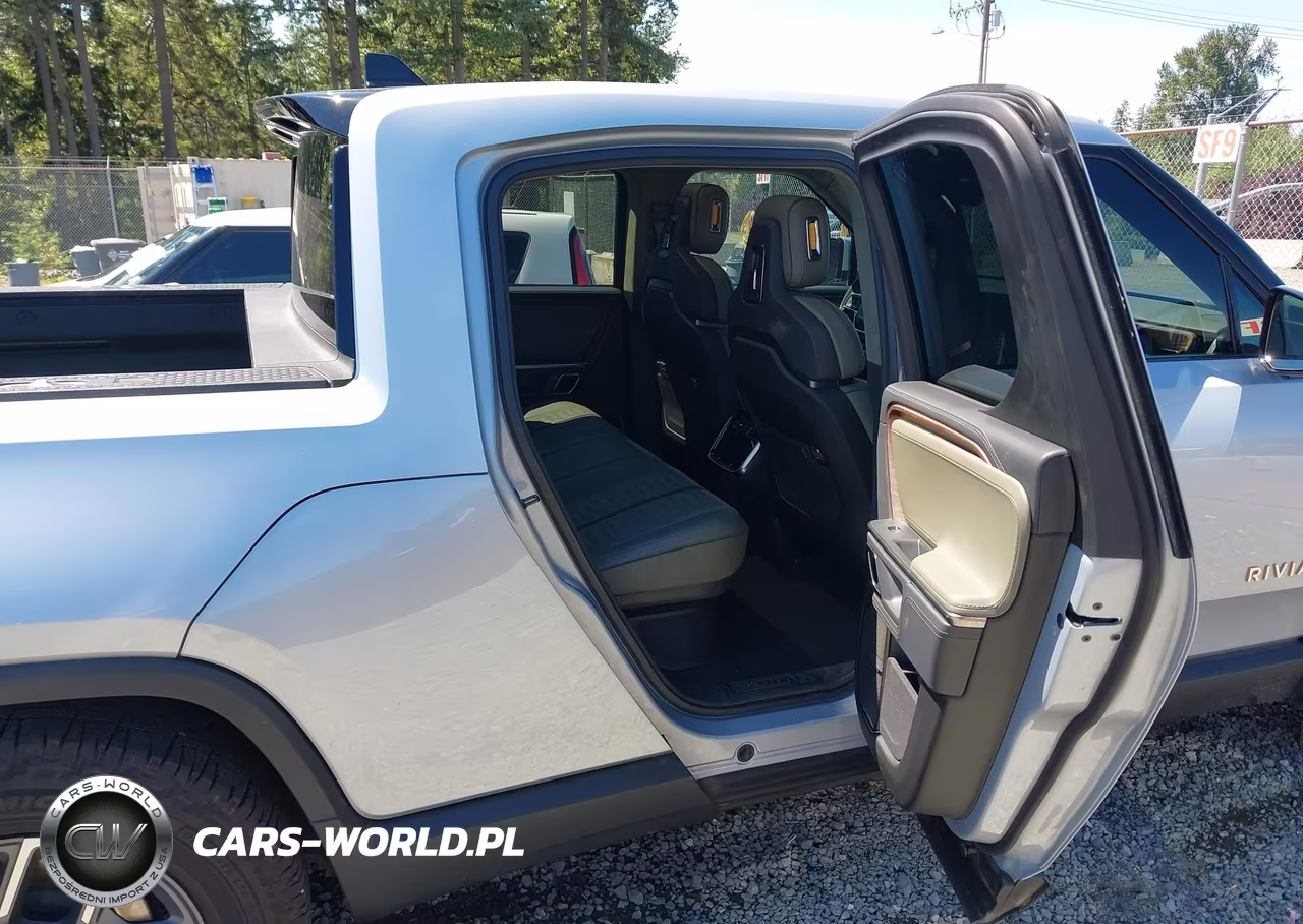 2023 Rivian R1T Adventure Quad Motor Large Pack VIN:7FCTGAAA7PN019478 - 8