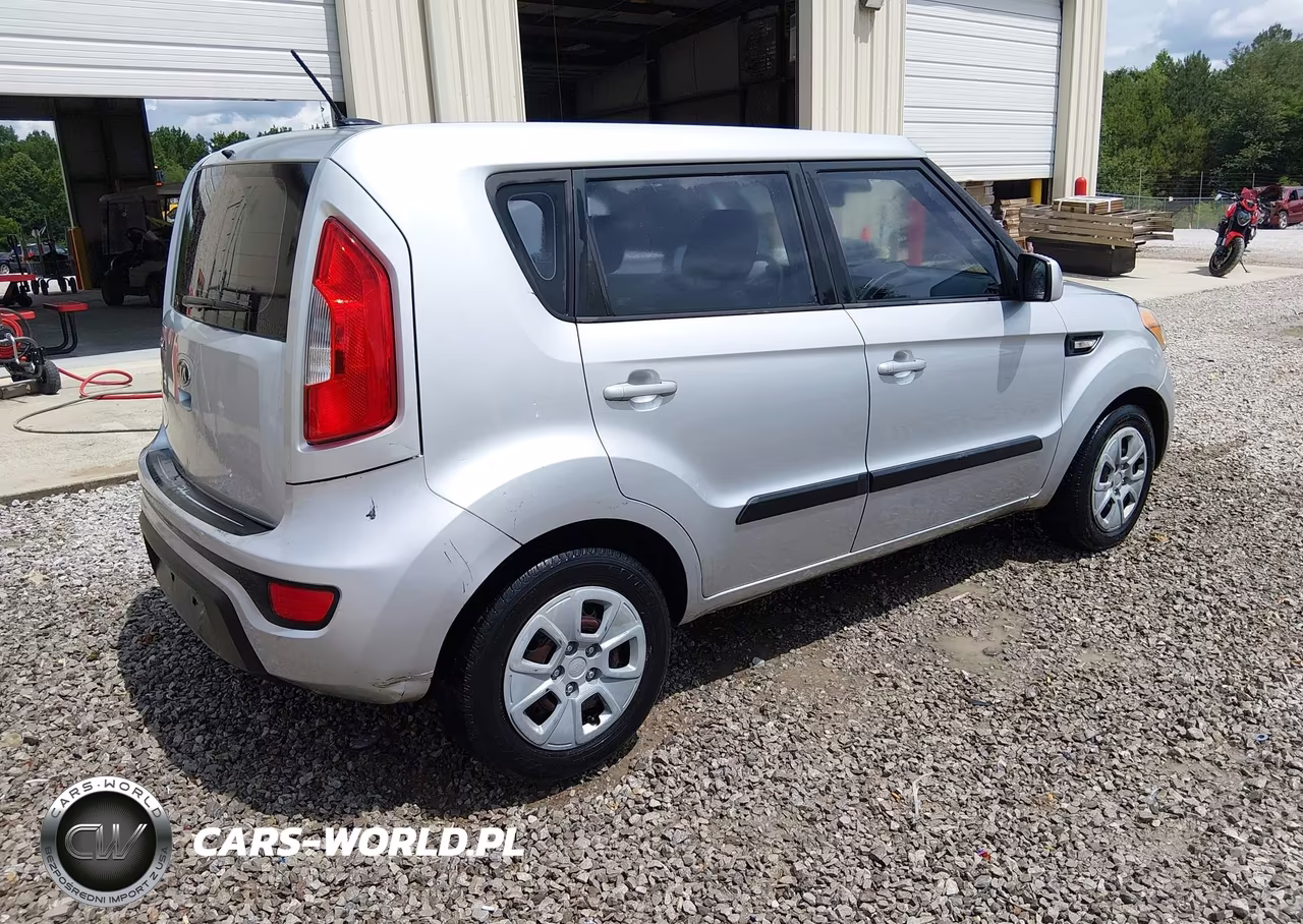 2013 Kia Soul VIN:KNDJT2A56D7755426 - 4