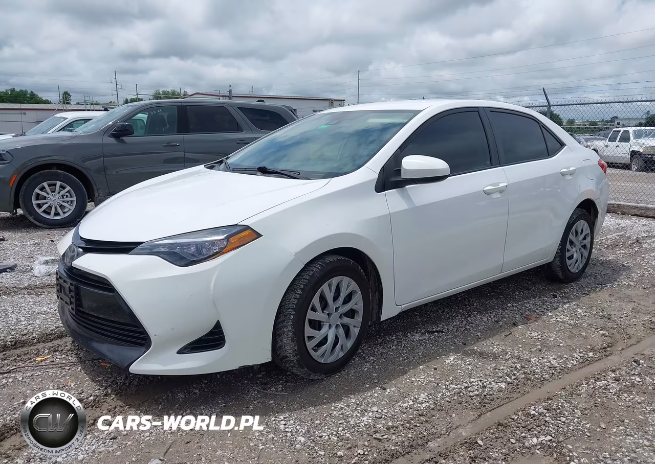2017 Toyota Corolla Le VIN:2T1BURHE5HC892894 - 2