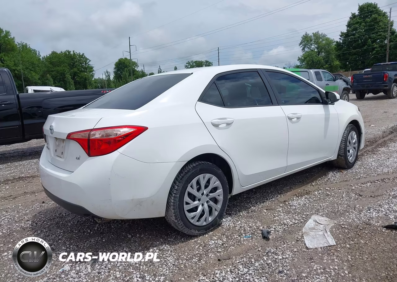 2017 Toyota Corolla Le VIN:2T1BURHE5HC892894 - 4