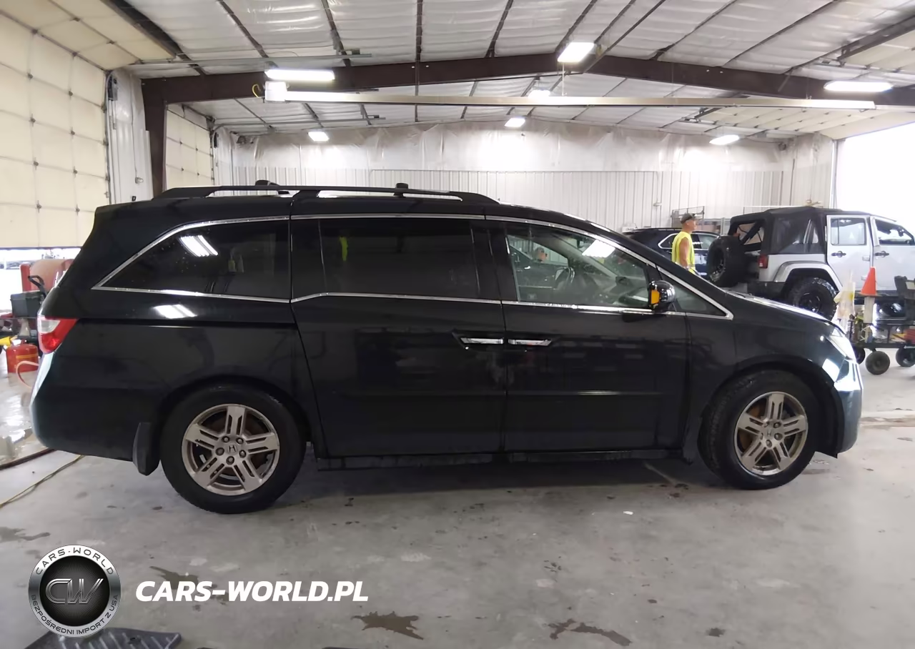 2011 Honda Odyssey Touring-Touring Elite VIN:5FNRL5H91BB035052 - 13