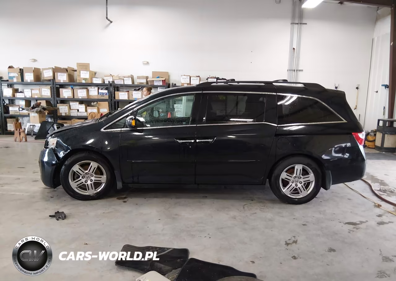 2011 Honda Odyssey Touring-Touring Elite VIN:5FNRL5H91BB035052 - 14