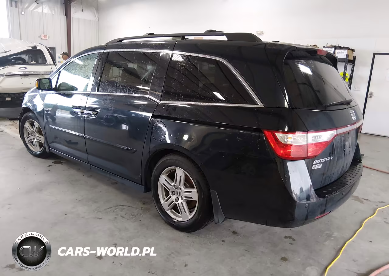 2011 Honda Odyssey Touring-Touring Elite VIN:5FNRL5H91BB035052 - 3