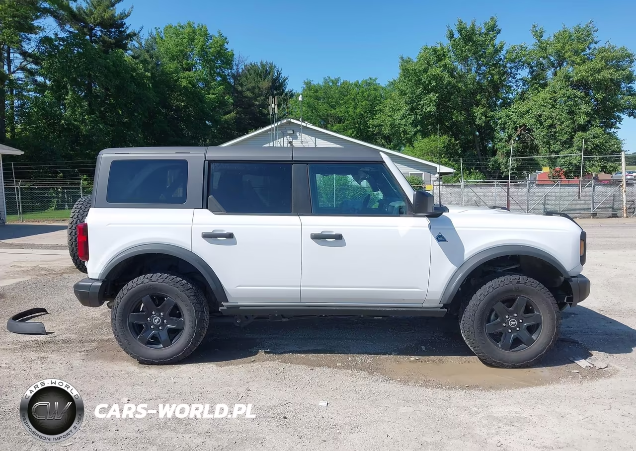 2023 Ford Bronco Black Diamond VIN:1FMEE5DH8PLB07029 - 14