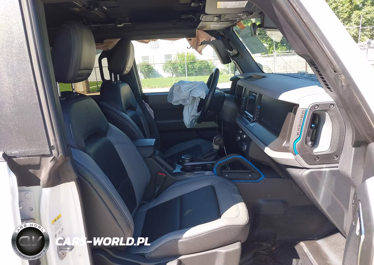 2023 Ford Bronco Black Diamond VIN:1FMEE5DH8PLB07029 - 5