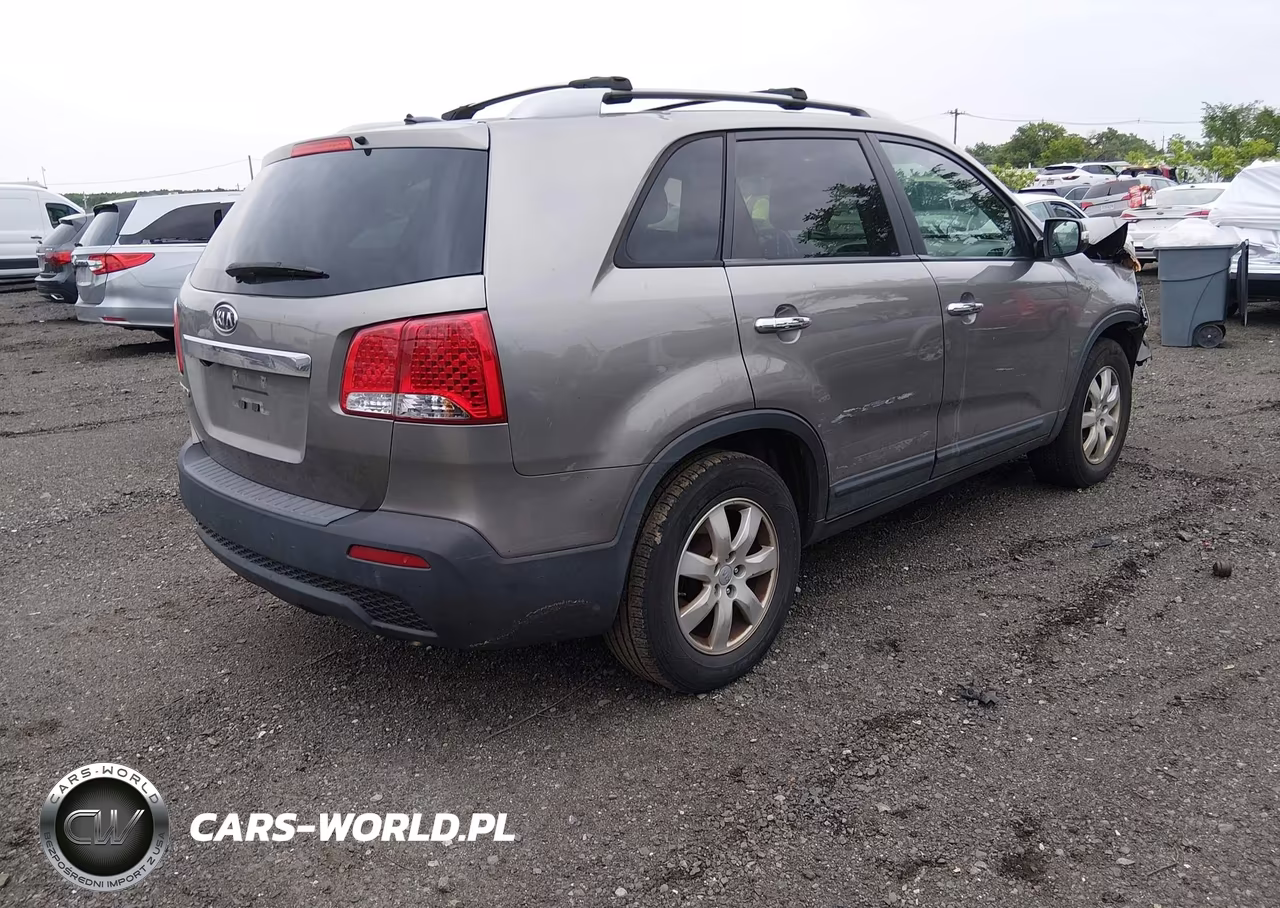 2012 Kia Sorento Lx VIN:5XYKT3A64CG268827 - 4
