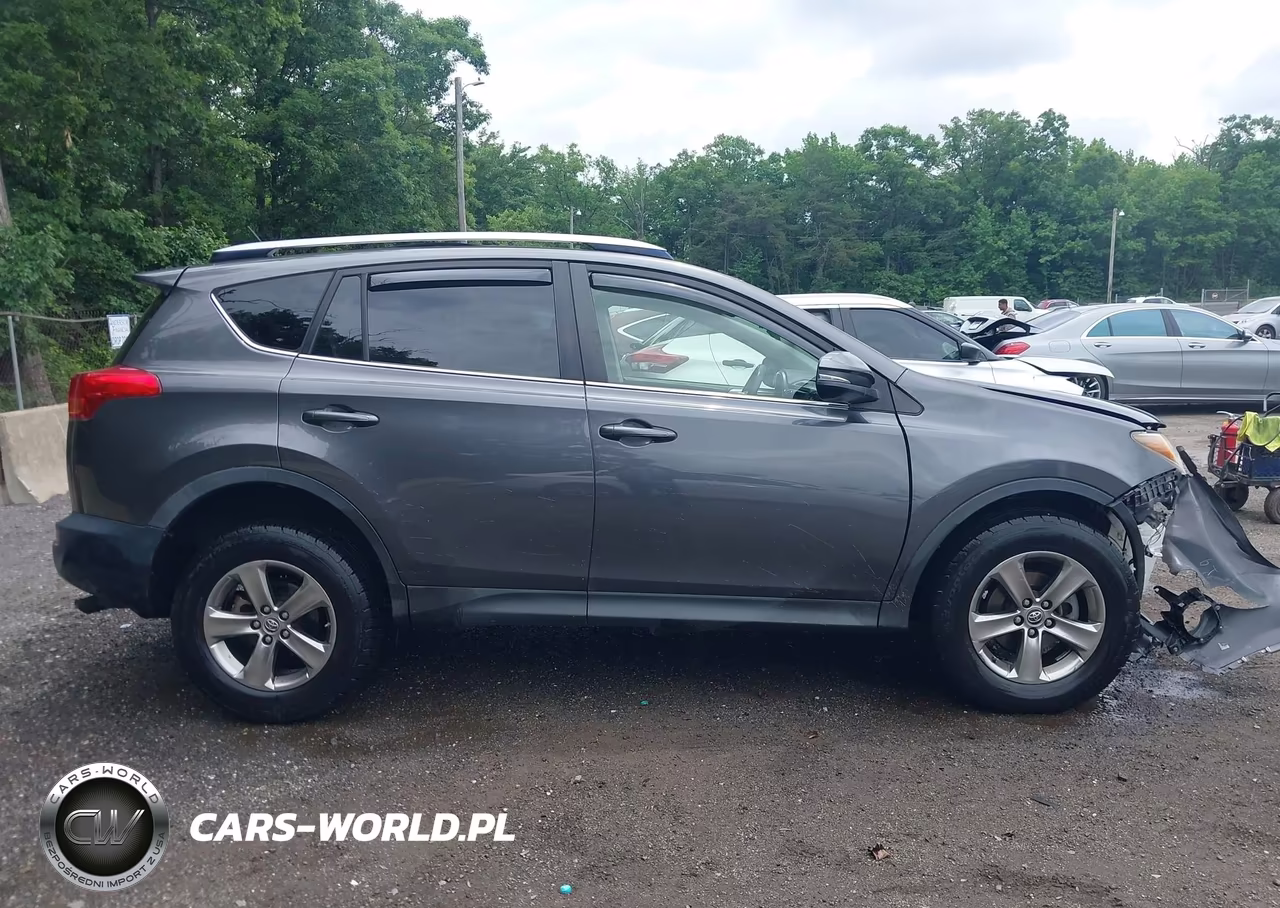 2015 Toyota Rav4 Xle VIN:JTMRFREV8FJ025357 - 13