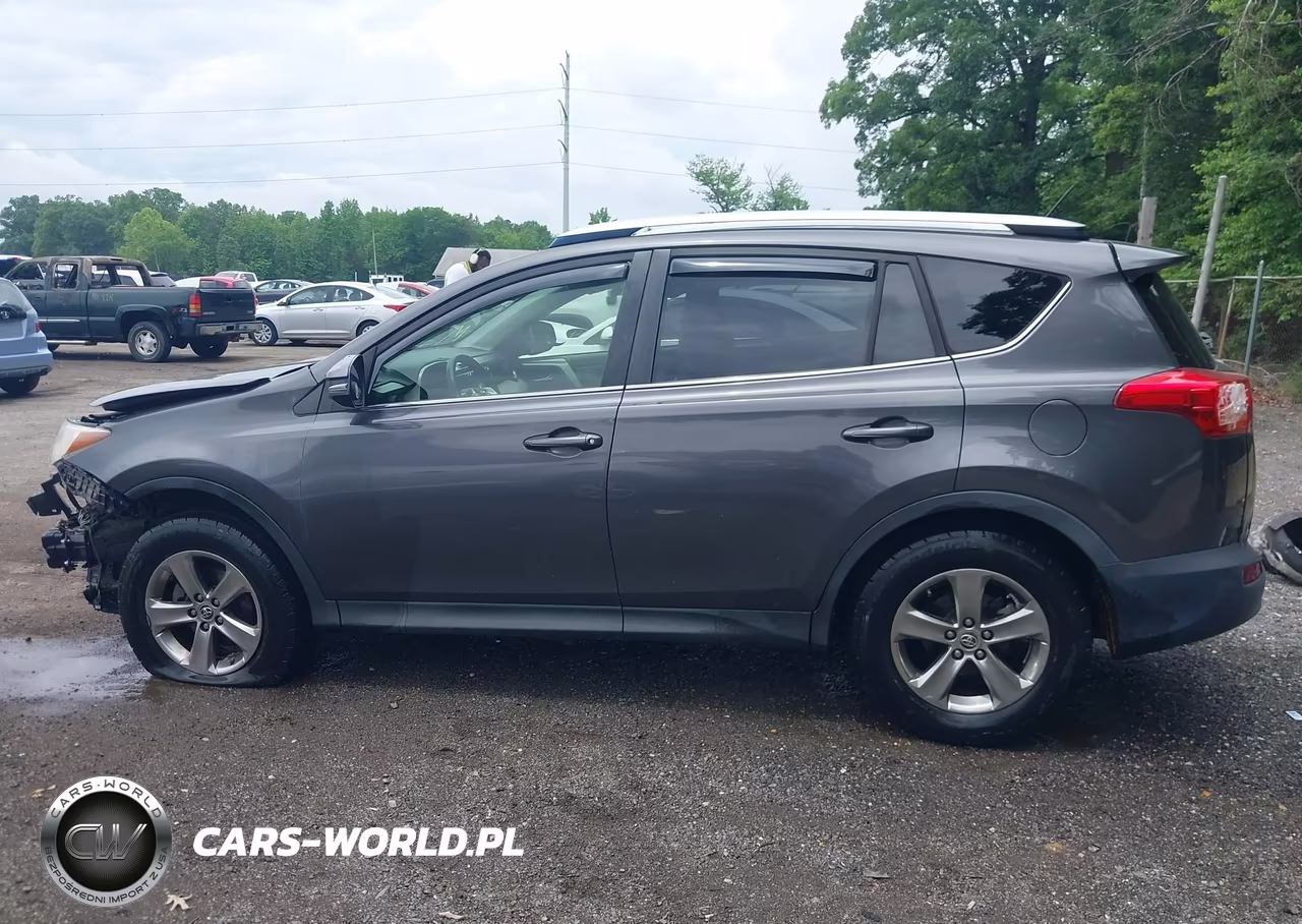 2015 Toyota Rav4 Xle VIN:JTMRFREV8FJ025357 - 14