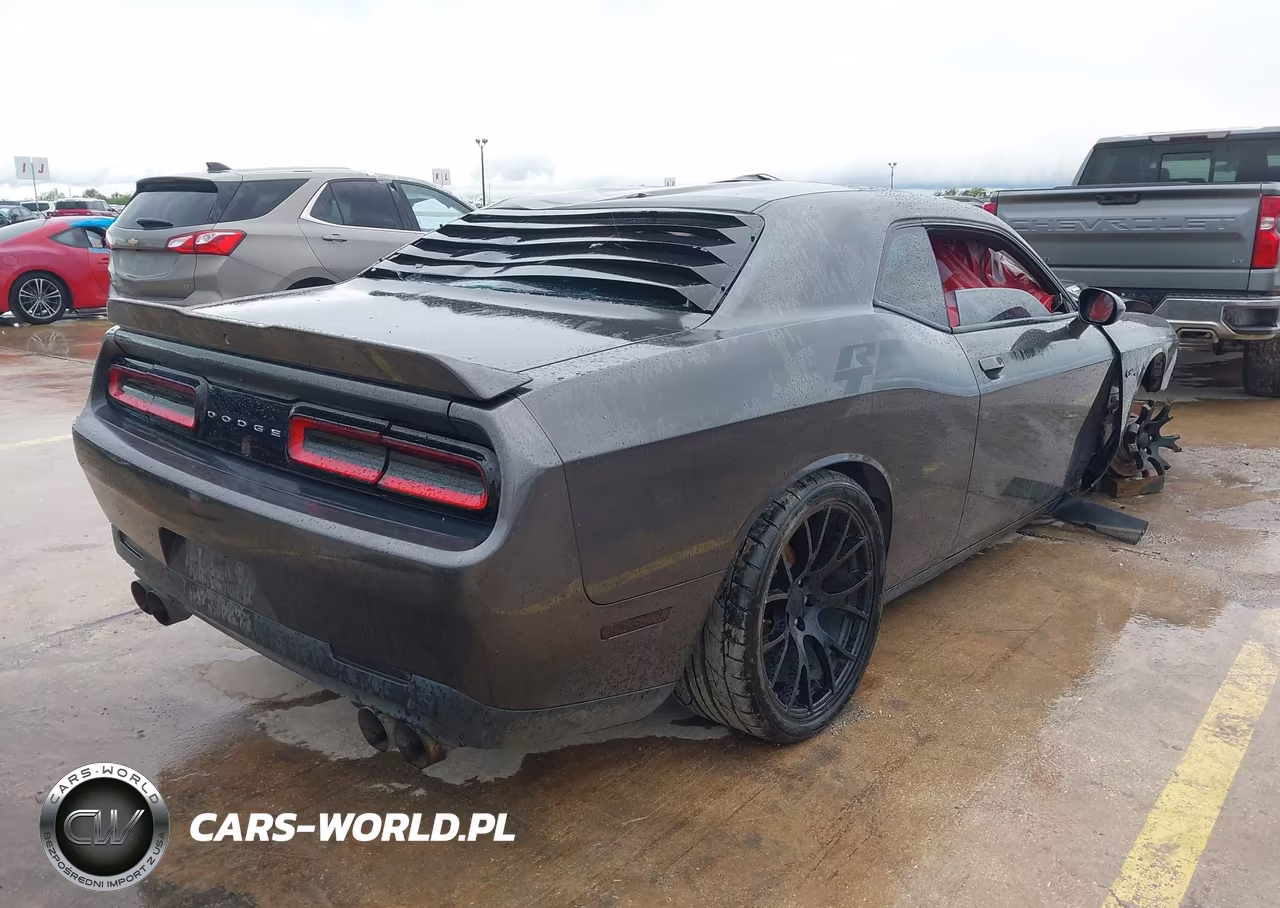 2015 Dodge Challenger R-T Plus VIN:2C3CDZBT8FH913384 - 4