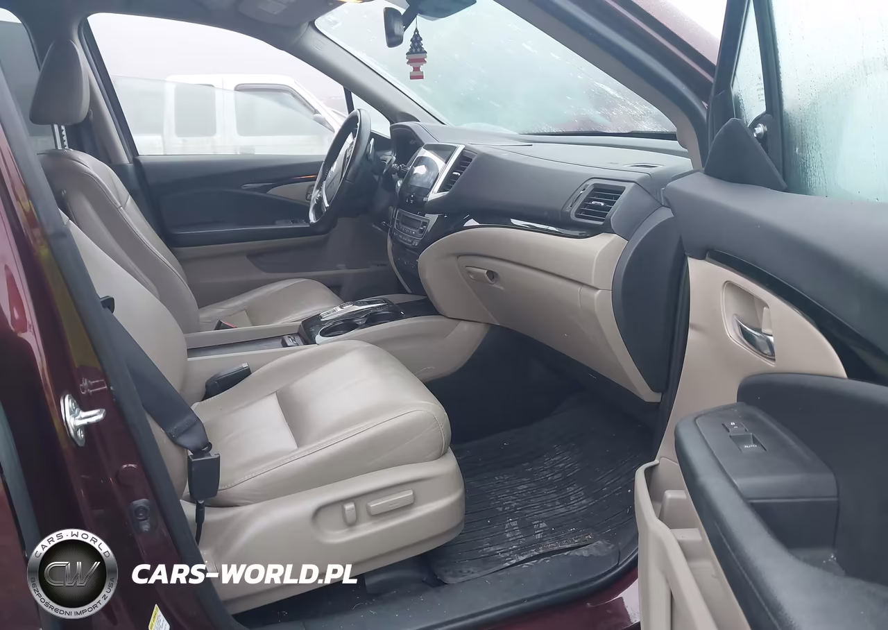 2016 Honda Pilot Touring VIN:5FNYF6H92GB005574 - 5