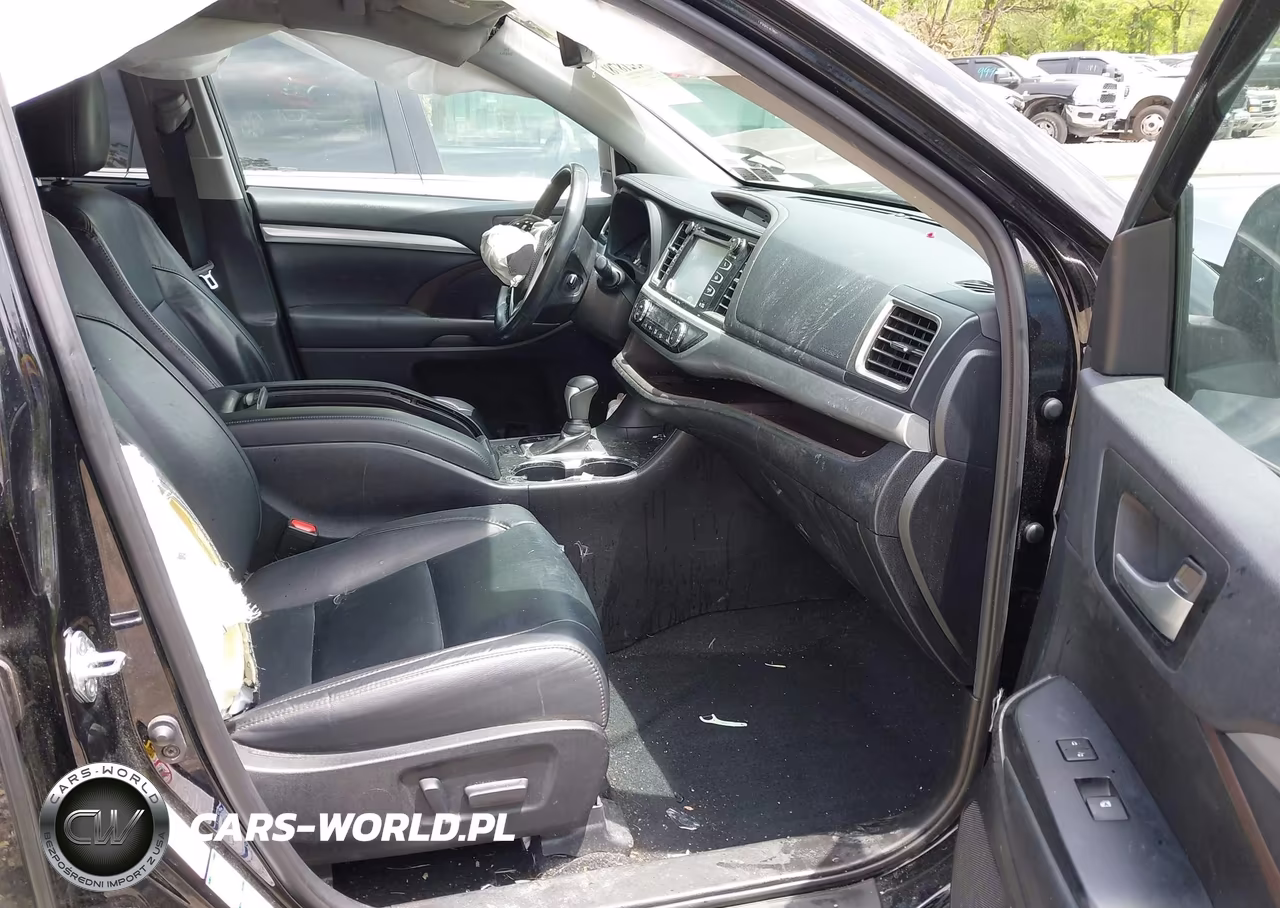 2019 Toyota Highlander Xle VIN:5TDJZRFHXKS606174 - 5
