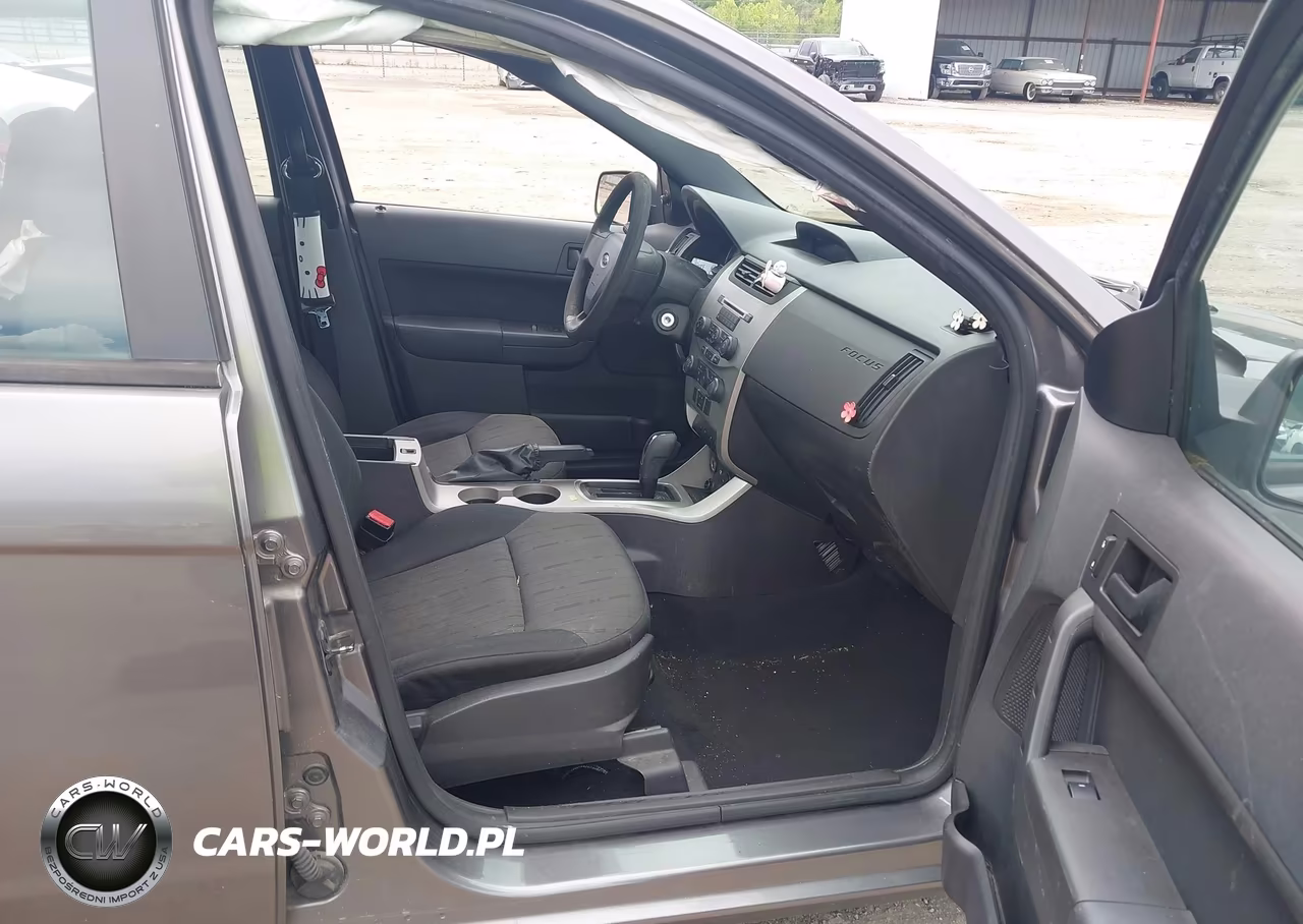 2010 Ford Focus Se VIN:1FAHP3FN5AW210262 - 5