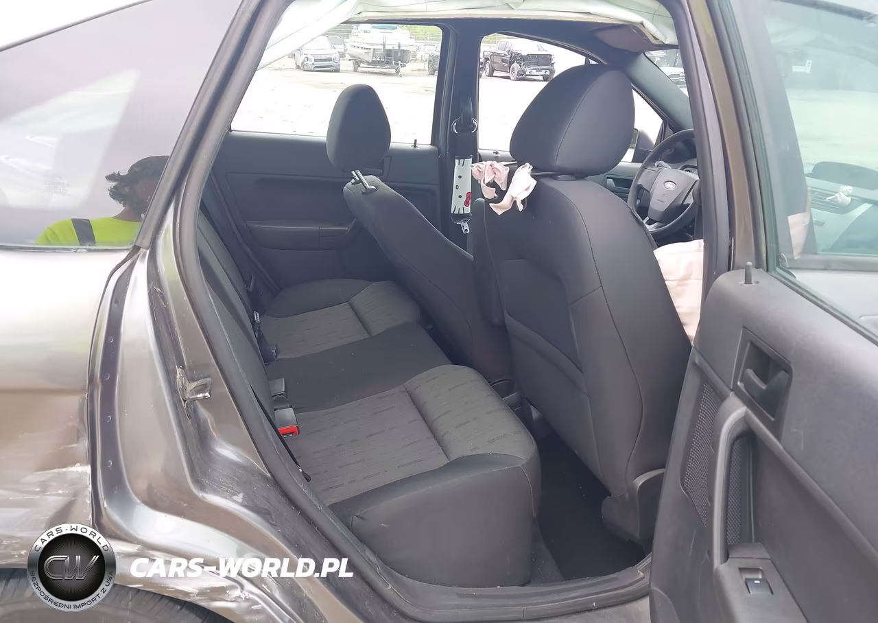 2010 Ford Focus Se VIN:1FAHP3FN5AW210262 - 8