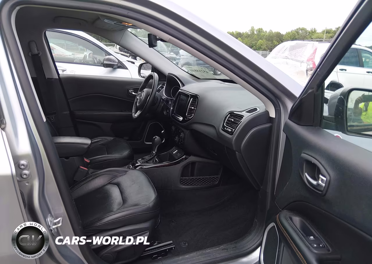 2019 Jeep Compass Limited Fwd VIN:3C4NJCCB1KT679784 - 5