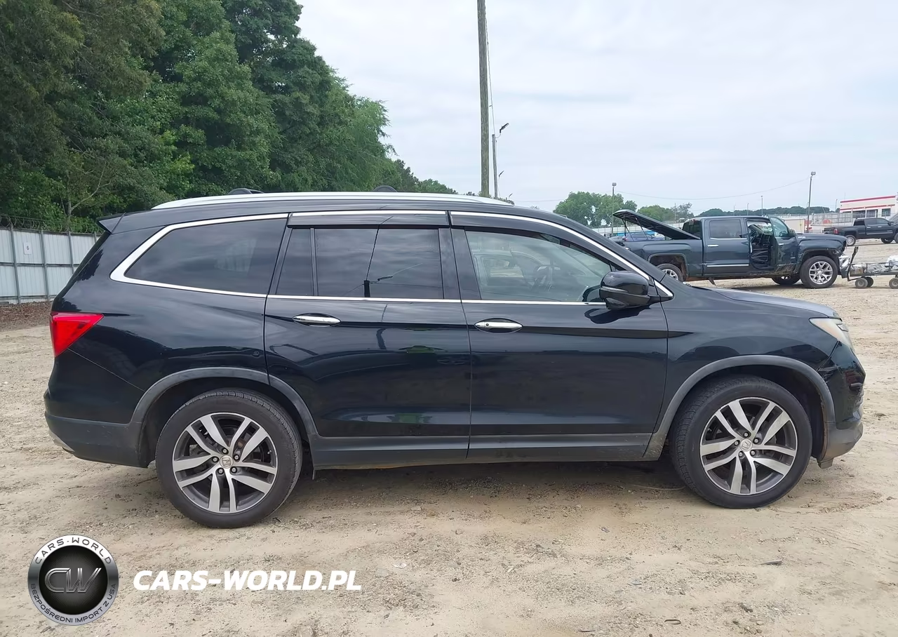2016 Honda Pilot Touring VIN:5FNYF5H9XGB003419 - 13