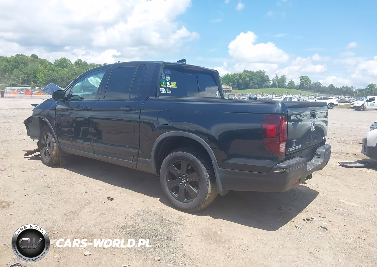 2018 Honda Ridgeline Black Edition VIN:5FPYK3F81JB016942 - 3