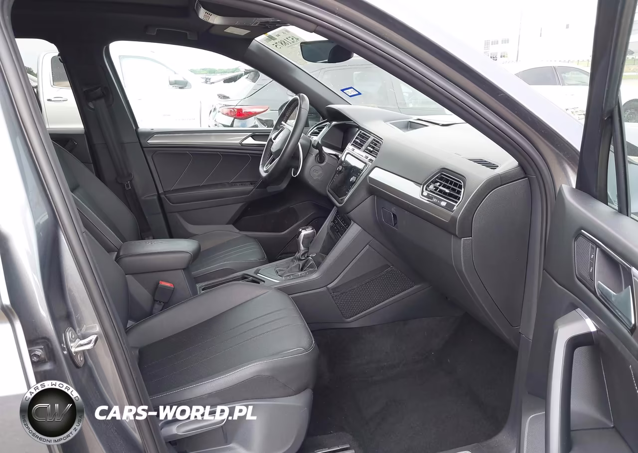 2023 Volkswagen Tiguan 2.0T Se R-Line Black VIN:3VVCB7AX0PM070201 - 5