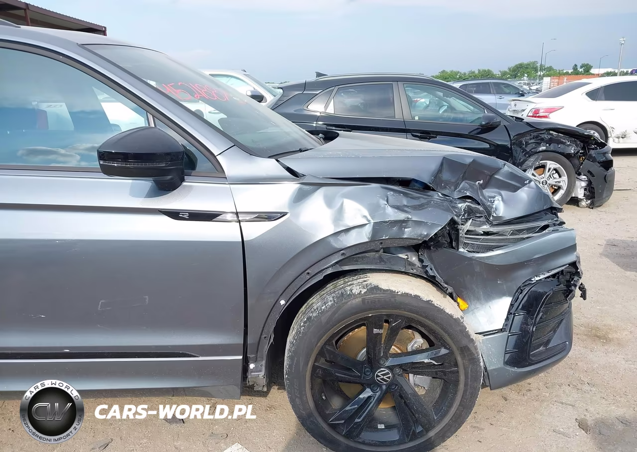 2023 Volkswagen Tiguan 2.0T Se R-Line Black VIN:3VVCB7AX0PM070201 - 6