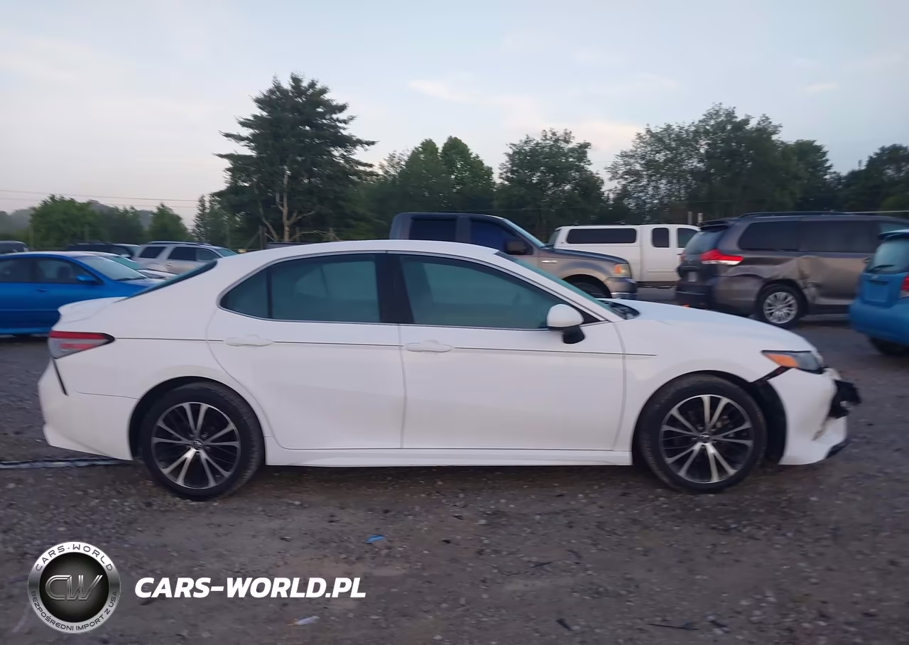 2018 Toyota Camry Se VIN:4T1B11HK9JU656625 - 13