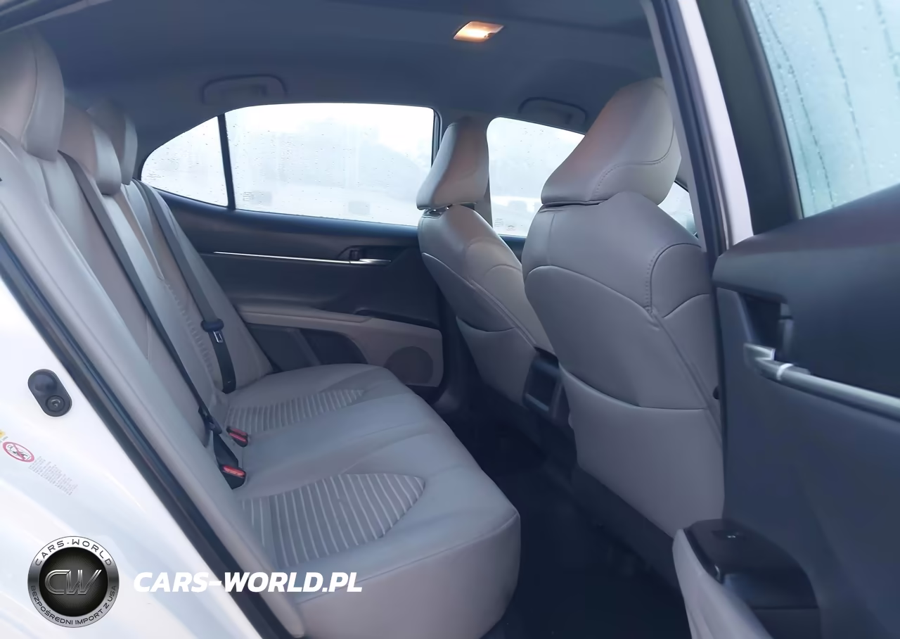 2018 Toyota Camry Se VIN:4T1B11HK9JU656625 - 8