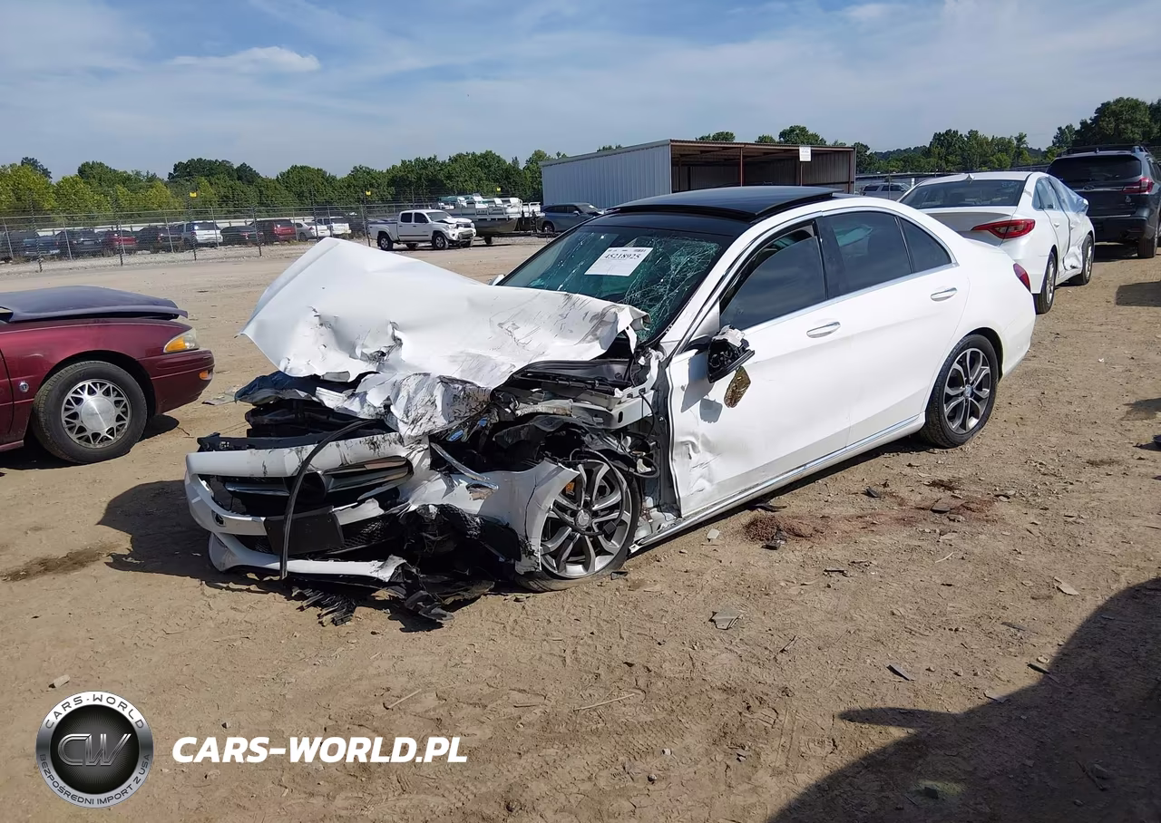 2015 Mercedes-Benz C 300 4Matic VIN:55SWF4KB8FU083622 - 2