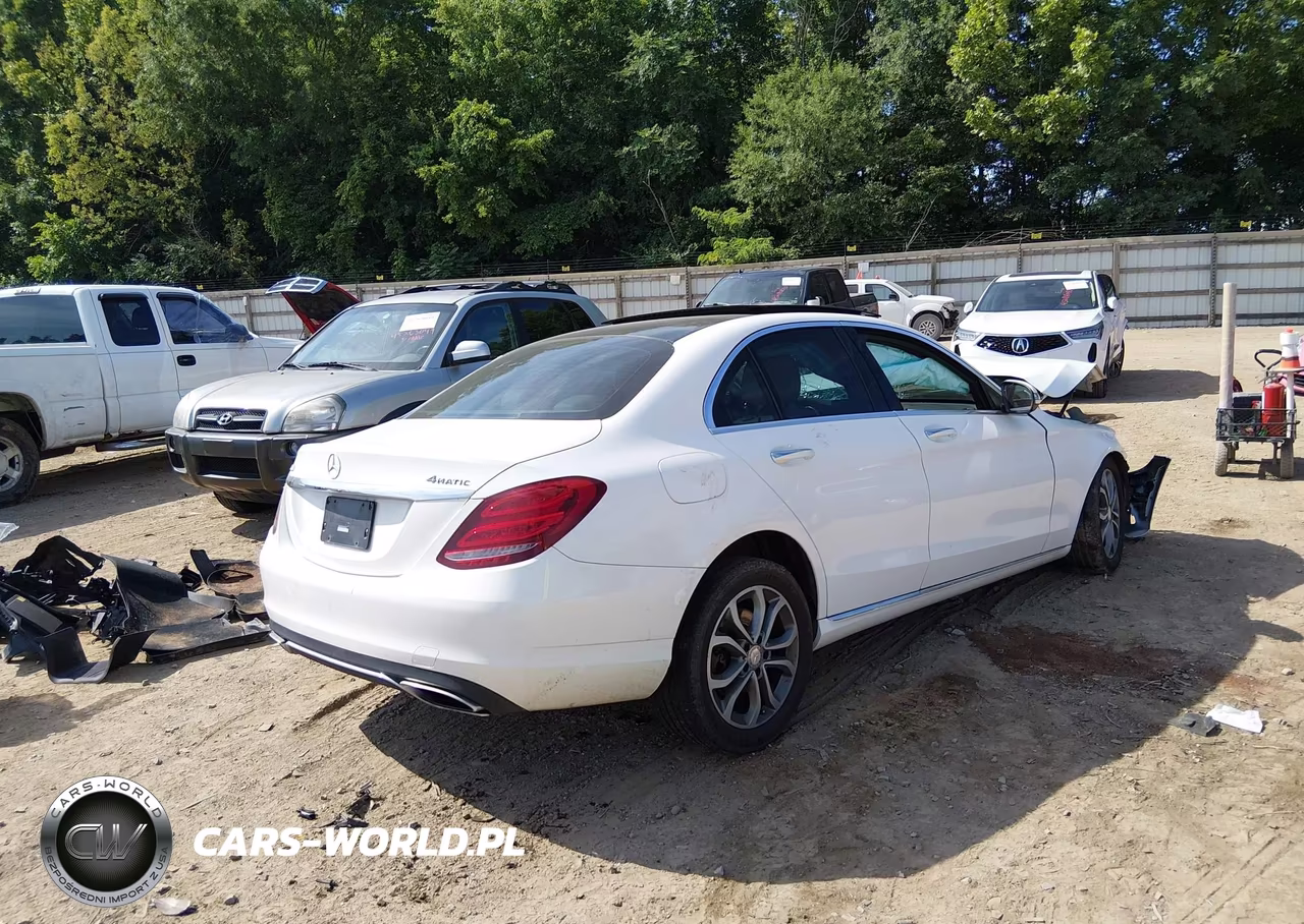 2015 Mercedes-Benz C 300 4Matic VIN:55SWF4KB8FU083622 - 4