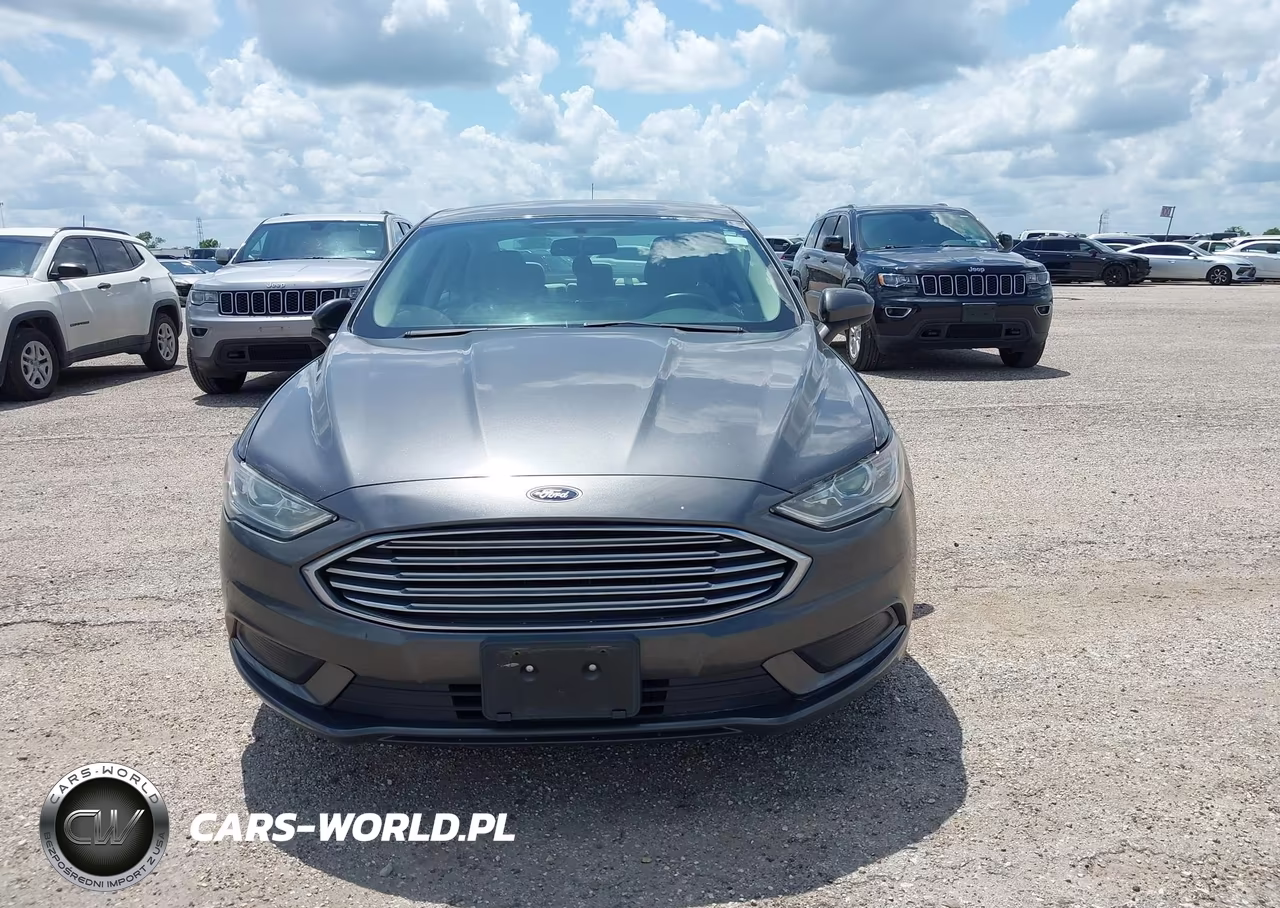 2018 Ford Fusion Hybrid S VIN:3FA6P0UUXJR261632 - 12