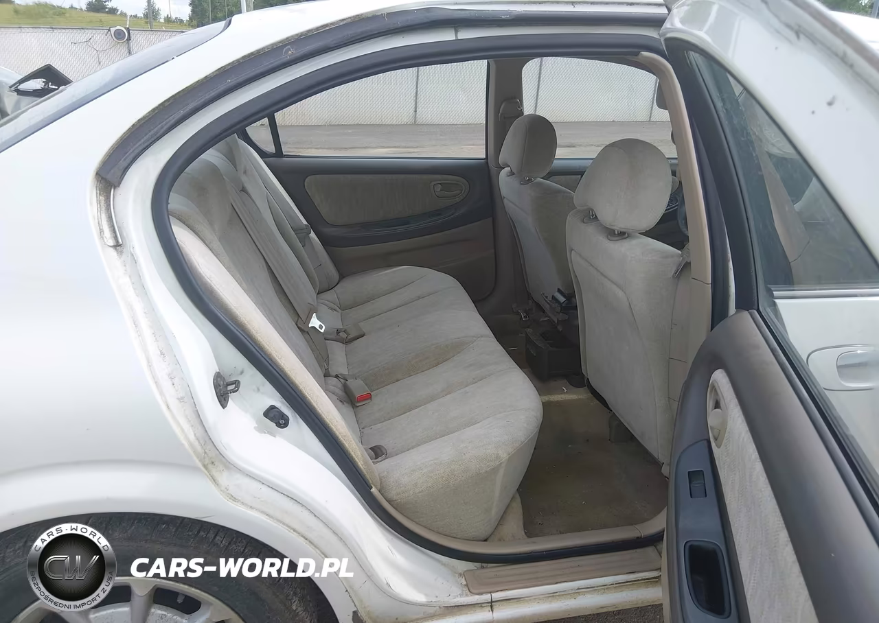 2001 Nissan Maxima VIN:JN1CA31051T824527 - 8