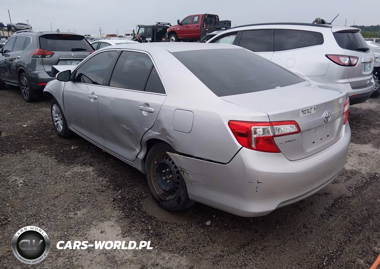 2014 Toyota Camry Le VIN:4T1BF1FK5EU404087 - 3