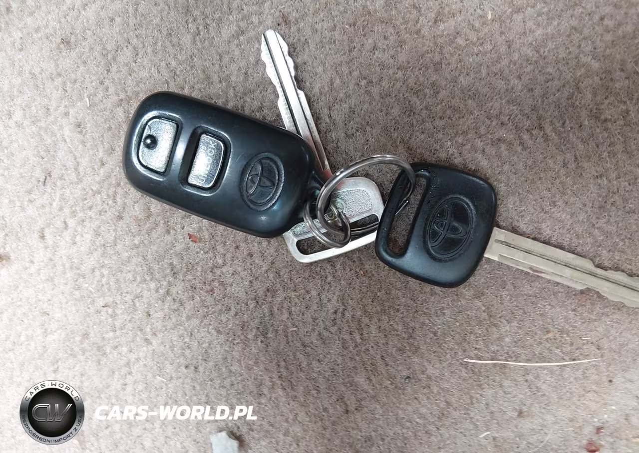 2000 Toyota Sienna Le VIN:4T3ZF13C8YU181731 - 11
