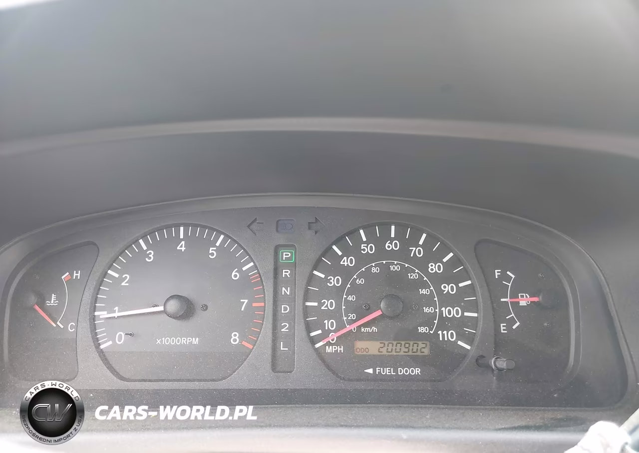 2000 Toyota Sienna Le VIN:4T3ZF13C8YU181731 - 7