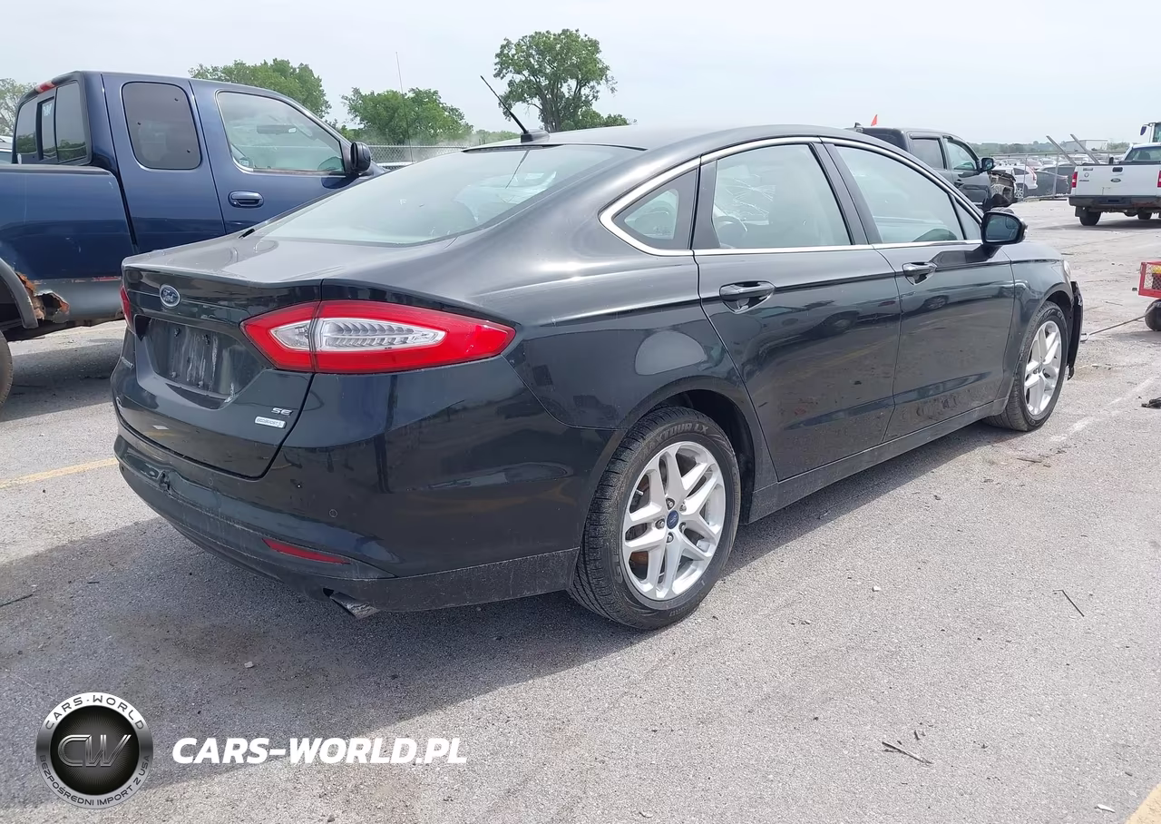 2013 Ford Fusion Se VIN:3FA6P0HR4DR123613 - 4