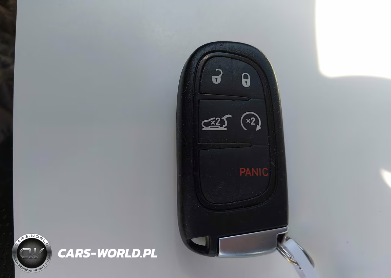 2021 Jeep Cherokee Latitude Lux 4X4 VIN:1C4PJMMN6MD124927 - 11