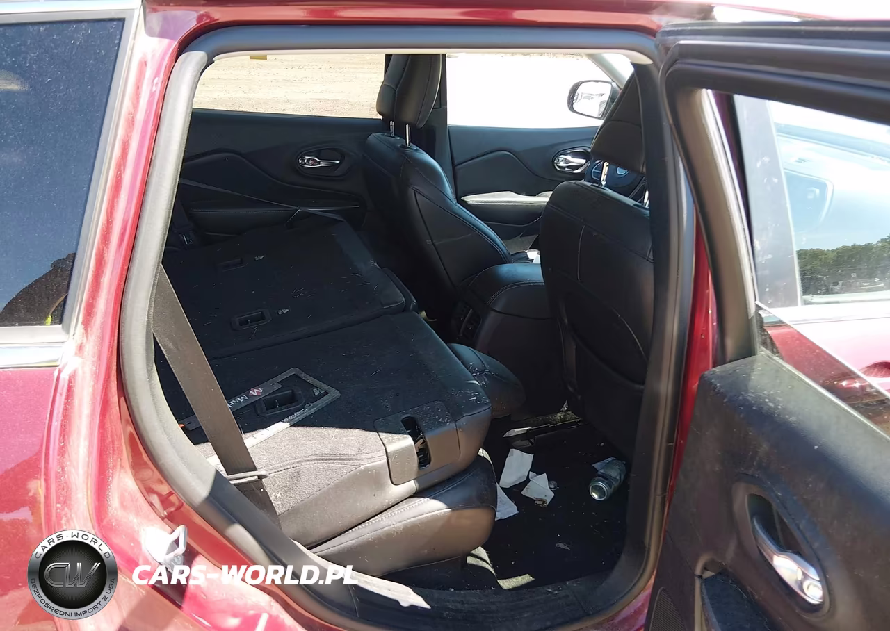 2021 Jeep Cherokee Latitude Lux 4X4 VIN:1C4PJMMN6MD124927 - 8