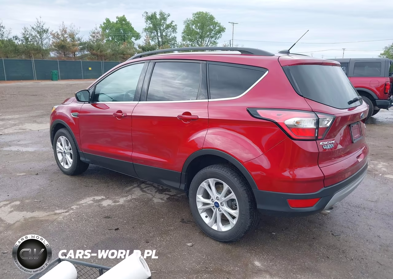2018 Ford Escape Se VIN:1FMCU9GD8JUC46444 - 3